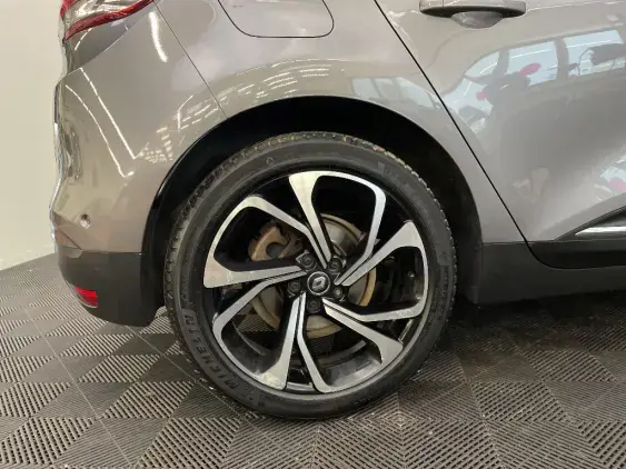 RENAULT SCENIC IV - voiture d'occasion - Photo 25