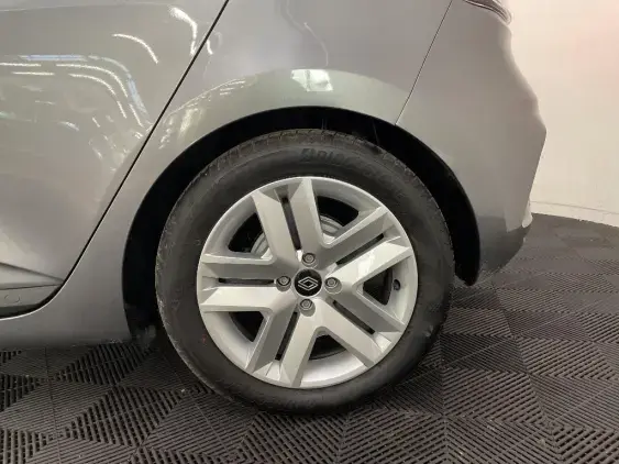 RENAULT CLIO V - voiture d'occasion - Photo 24