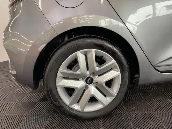 RENAULT CLIO V - voiture d'occasion - Photo 25