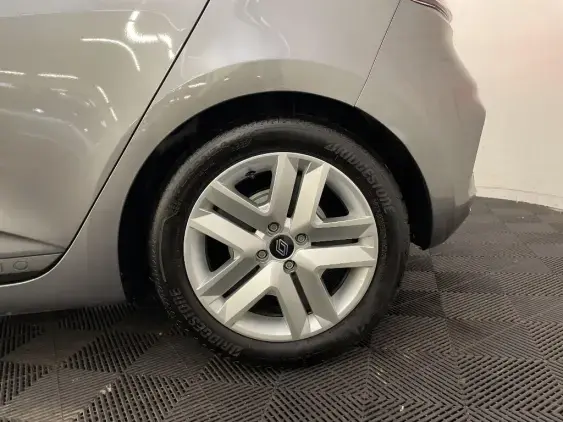 RENAULT CLIO V - voiture d'occasion - Photo 24