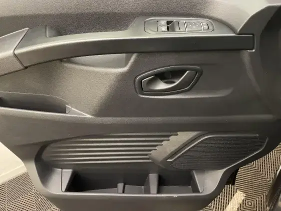 RENAULT TRAFIC III - voiture d'occasion - Photo 19