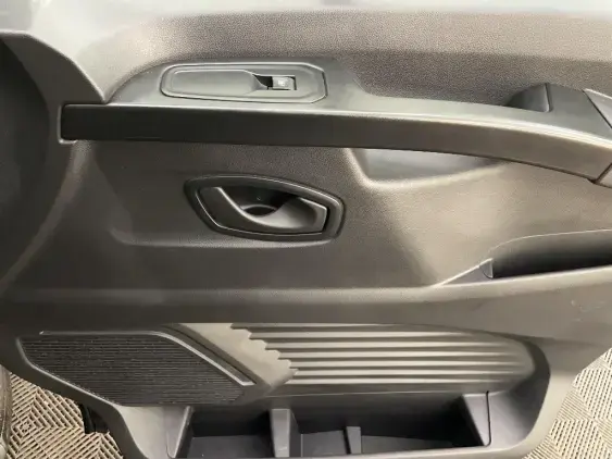 RENAULT TRAFIC III - voiture d'occasion - Photo 20