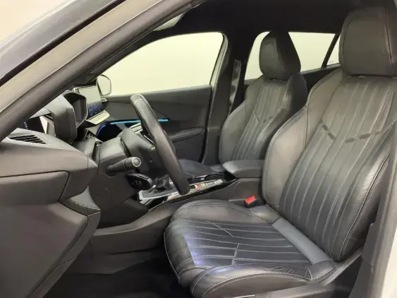 PEUGEOT 2008 II - voiture d'occasion - Photo 18