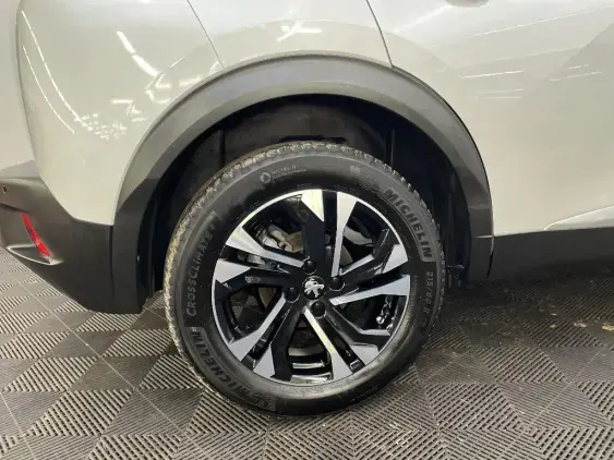 PEUGEOT 2008 II - voiture d'occasion - Photo 25