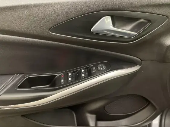 OPEL GRANDLAND - voiture d'occasion - Photo 17