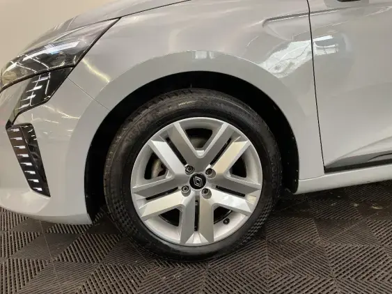 RENAULT CLIO V - voiture d'occasion - Photo 23