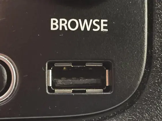 RENAULT TWINGO III - voiture d'occasion - Photo 21