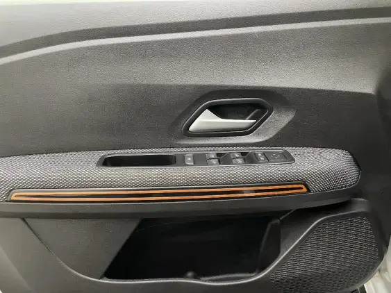 DACIA SANDERO III - voiture d'occasion - Photo 19