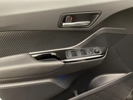 TOYOTA C-HR - voiture d'occasion - Photo 19