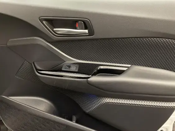 TOYOTA C-HR - voiture d'occasion - Photo 20