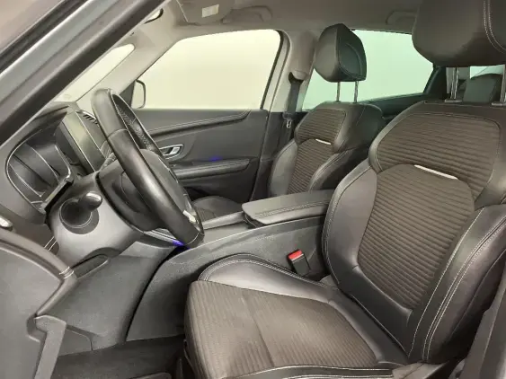 RENAULT SCENIC IV - voiture d'occasion - Photo 18