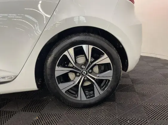 RENAULT CLIO V - voiture d'occasion - Photo 24