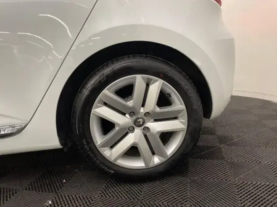 RENAULT CLIO V - voiture d'occasion - Photo 24