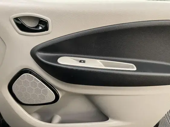 RENAULT ZOE - voiture d'occasion - Photo 20