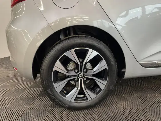 RENAULT CLIO V - voiture d'occasion - Photo 25