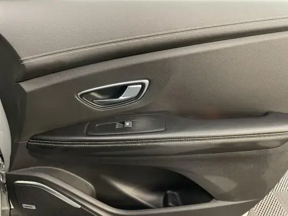 RENAULT SCENIC IV - voiture d'occasion - Photo 20