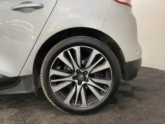 RENAULT SCENIC IV - voiture d'occasion - Photo 24