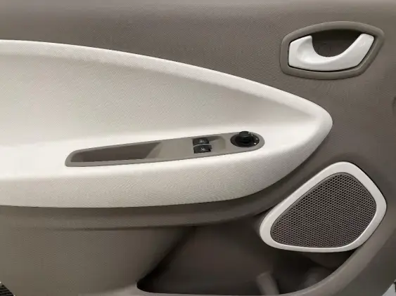 RENAULT ZOE - voiture d'occasion - Photo 19