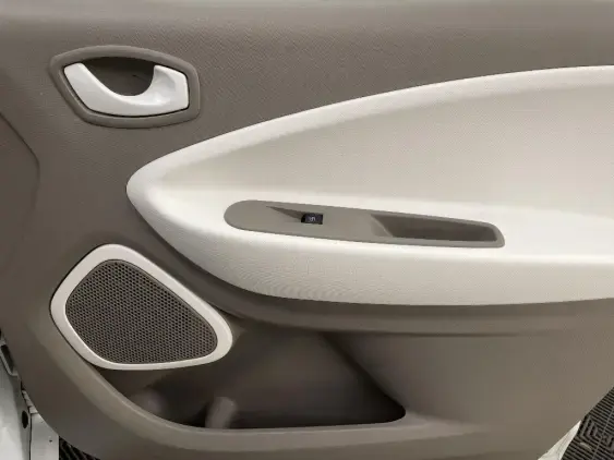 RENAULT ZOE - voiture d'occasion - Photo 20