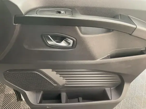 RENAULT TRAFIC FG III - voiture d'occasion - Photo 20