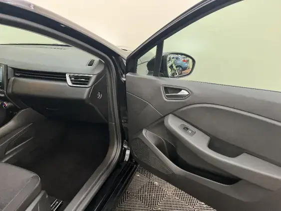 RENAULT CLIO V - voiture d'occasion - Photo 18