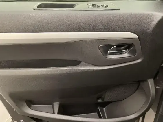 OPEL ZAFIRA D - voiture d'occasion - Photo 19