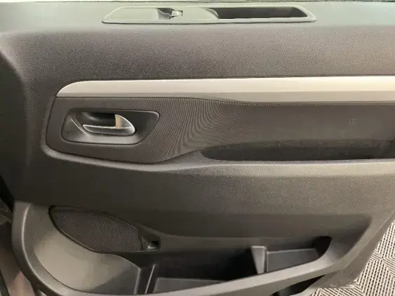 OPEL ZAFIRA D - voiture d'occasion - Photo 20