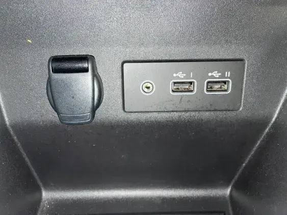 RENAULT CLIO V - voiture d'occasion - Photo 21