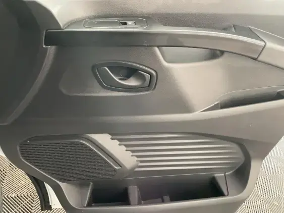 RENAULT TRAFIC FG III - voiture d'occasion - Photo 20