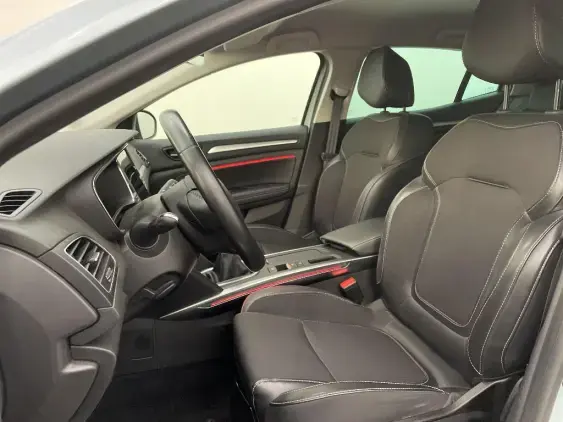 RENAULT MEGANE IV - voiture d'occasion - Photo 18