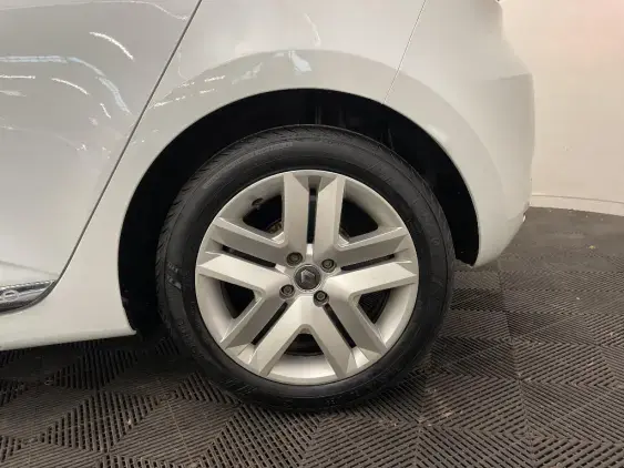 RENAULT CLIO V - voiture d'occasion - Photo 24