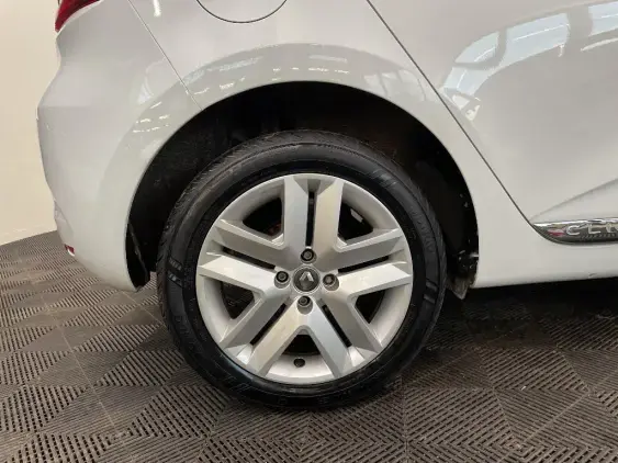 RENAULT CLIO V - voiture d'occasion - Photo 25