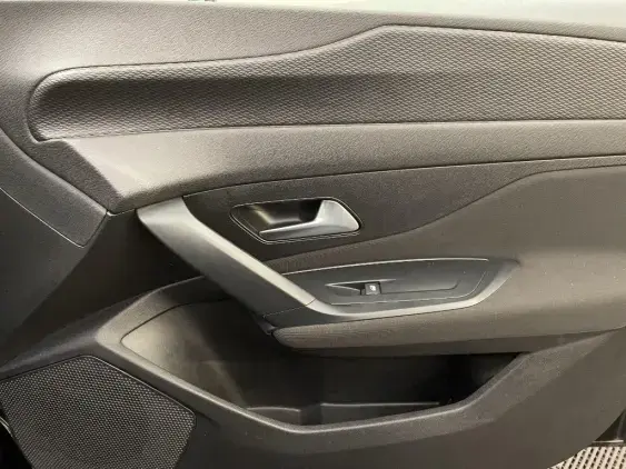 PEUGEOT 308 III - voiture d'occasion - Photo 20