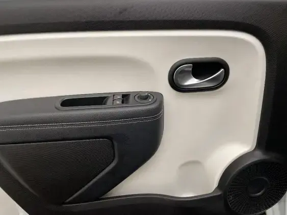 RENAULT TWINGO III - voiture d'occasion - Photo 19