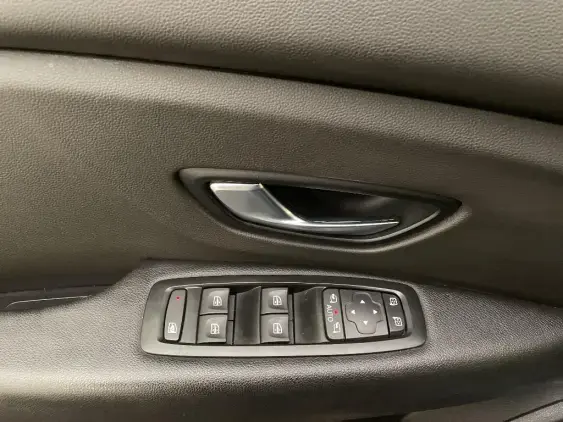 RENAULT SCENIC IV - voiture d'occasion - Photo 17