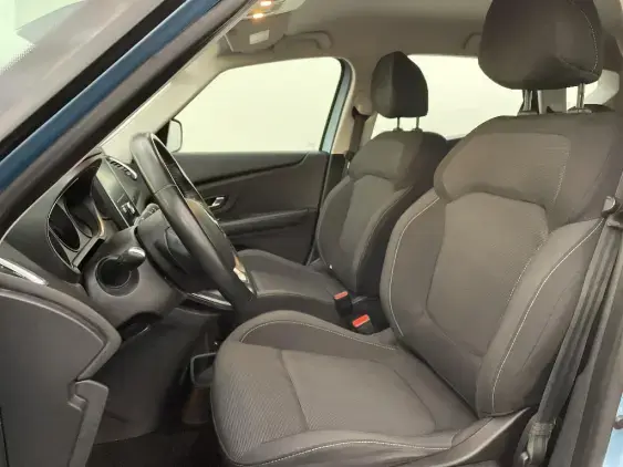 RENAULT SCENIC IV - voiture d'occasion - Photo 18