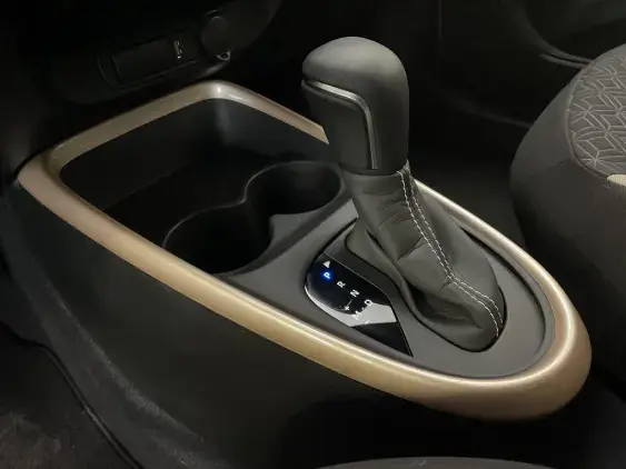 TOYOTA AYGO X - voiture d'occasion - Photo 17