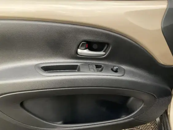 TOYOTA AYGO X - voiture d'occasion - Photo 19