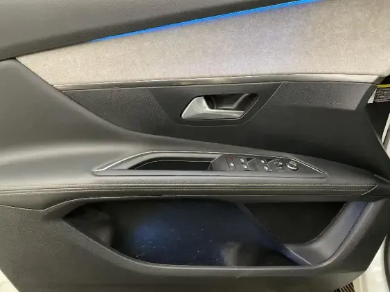 PEUGEOT 3008 II - voiture d'occasion - Photo 19