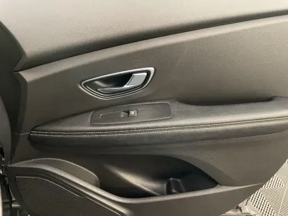 RENAULT SCENIC IV - voiture d'occasion - Photo 20