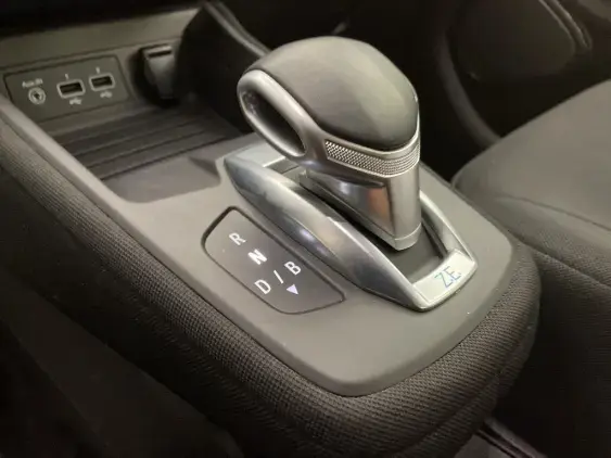 RENAULT ZOE - voiture d'occasion - Photo 17