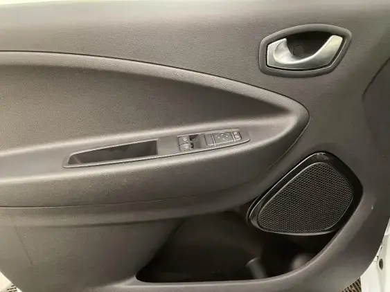 RENAULT ZOE - voiture d'occasion - Photo 19