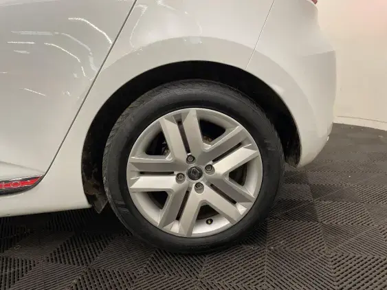 RENAULT CLIO V - voiture d'occasion - Photo 24