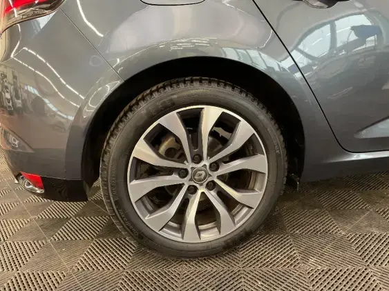 RENAULT MEGANE IV - voiture d'occasion - Photo 25