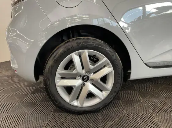 RENAULT CLIO V - voiture d'occasion - Photo 25