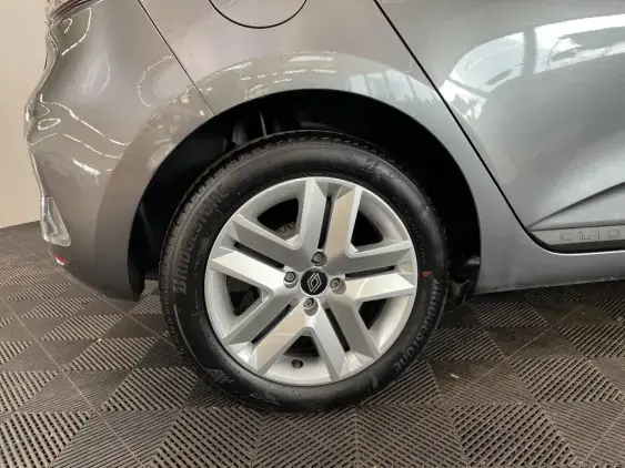 RENAULT CLIO V - voiture d'occasion - Photo 25