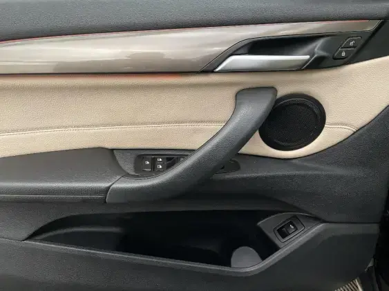 BMW X1 F48 - voiture d'occasion - Photo 19