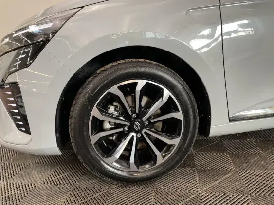 RENAULT CLIO V - voiture d'occasion - Photo 23