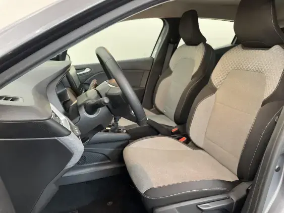 RENAULT CLIO V - voiture d'occasion - Photo 18