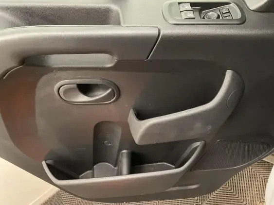 RENAULT MASTER FG III - voiture d'occasion - Photo 19